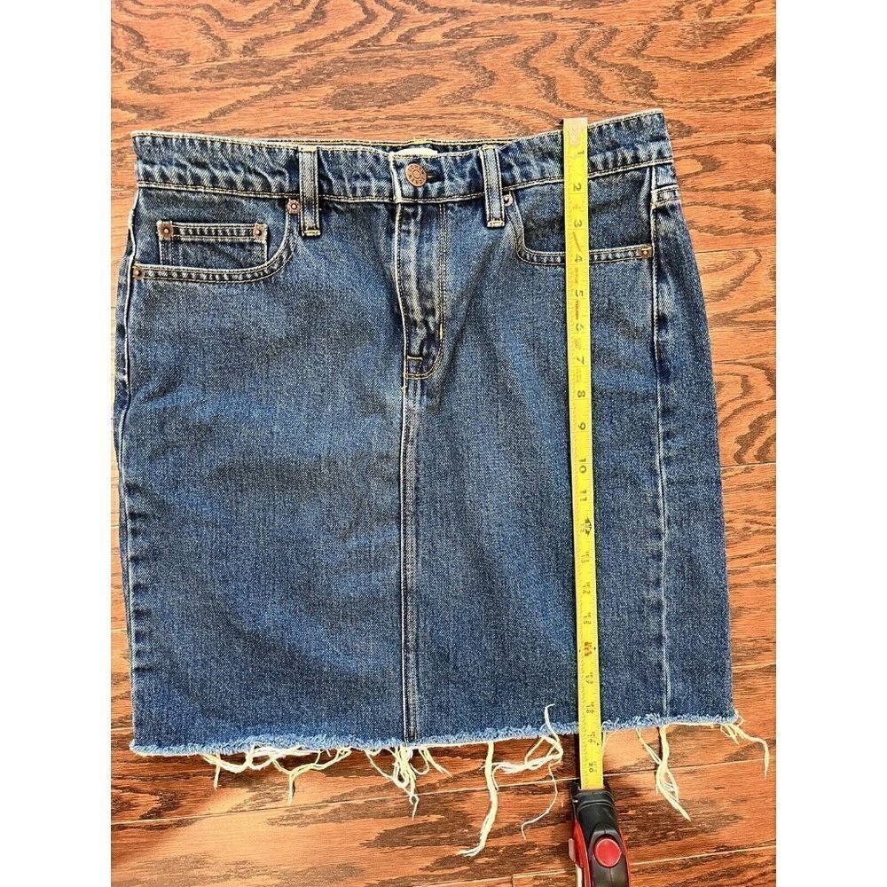 J Crew Denim Straight Women Size 6 Skirt Blue Jean Raw Hem Casual Med Wash - Picture 2 of 5